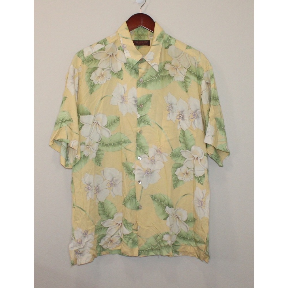 Tori Richard Hawaiian shirt Size Large button front yellow floral tropical USA